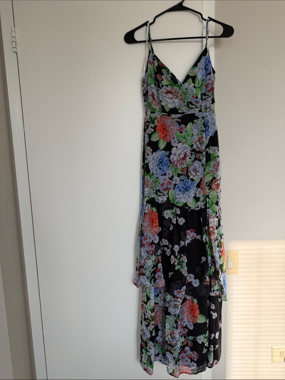 Lulu's Black Floral V-Neck Tiered Maxi Dress